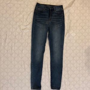 Medium wash, high waisted skinny jeans